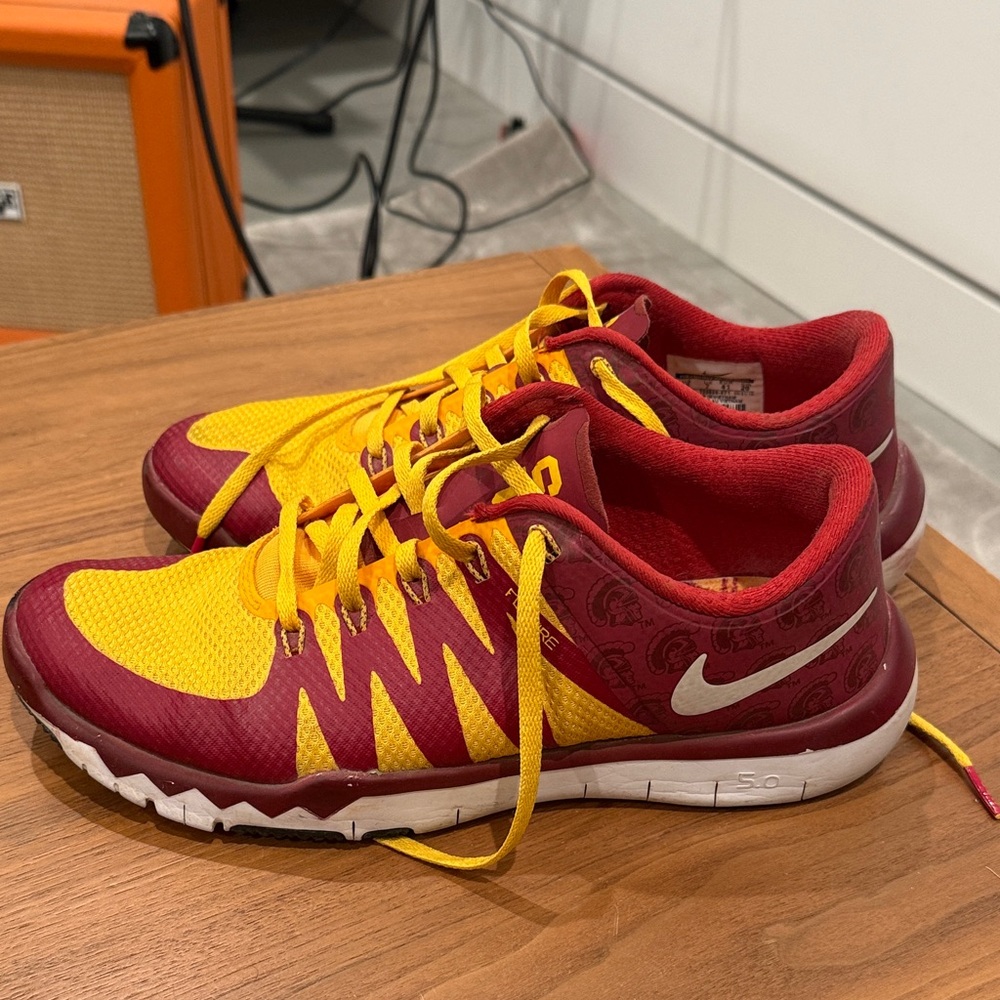 Nike Flywire USC Trojans Running Shoes lightly used no box